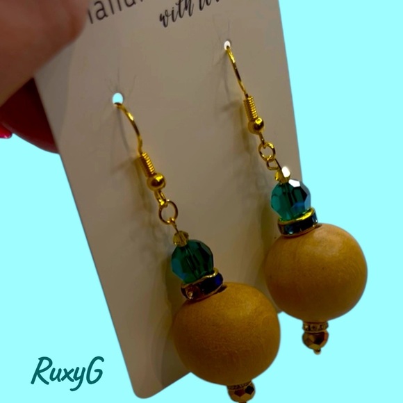 579. Wood 🪵 & Swarovski Earrings - Picture 5 of 6